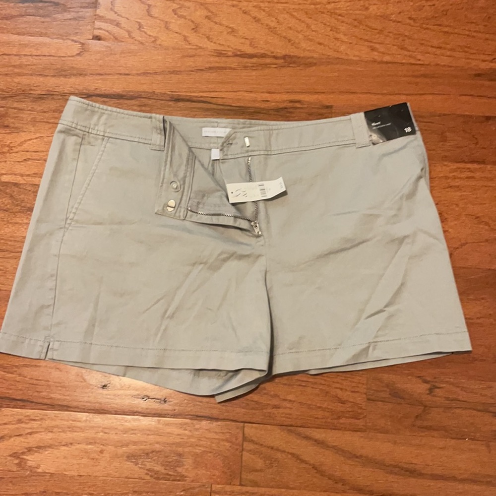 New York & Company Shorts 🛍3/$25🛍